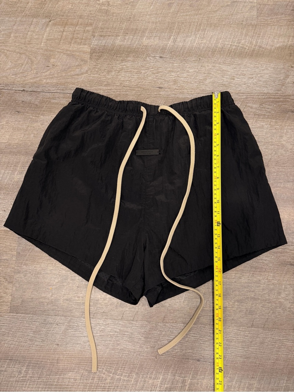 Fear of God Essentials Ripstop Running Shorts Sz L Black Athleisure Streetwear - Picture 10 of 10